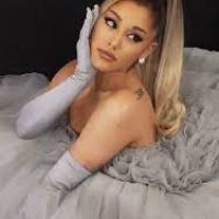 Ariana Grande O